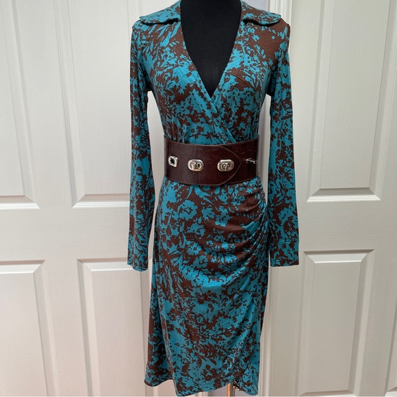 Louis Verdad Dress, Comes with brown wide leather belt, Small, Blue & Brown - Picture 9 of 16